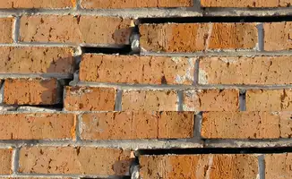 Brick wall with serious structural damage in Fort Wayne, IN